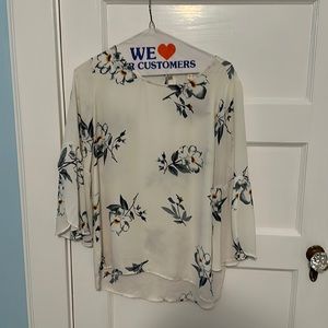 Floral blouse with 3/4 sleeve in size small